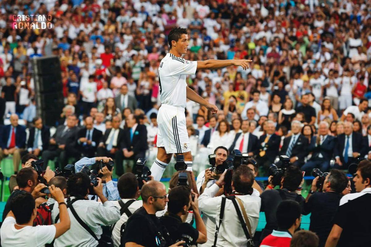 裁判:我曾罚掉皇马的C罗!上面很不爽、对我在伯纳乌禁赛!