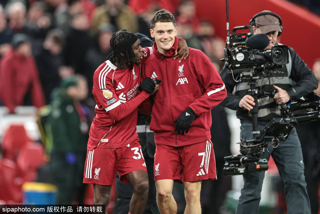 比赛日:40岁C罗年度进球破40 维尔茨23场终斩利物浦首球